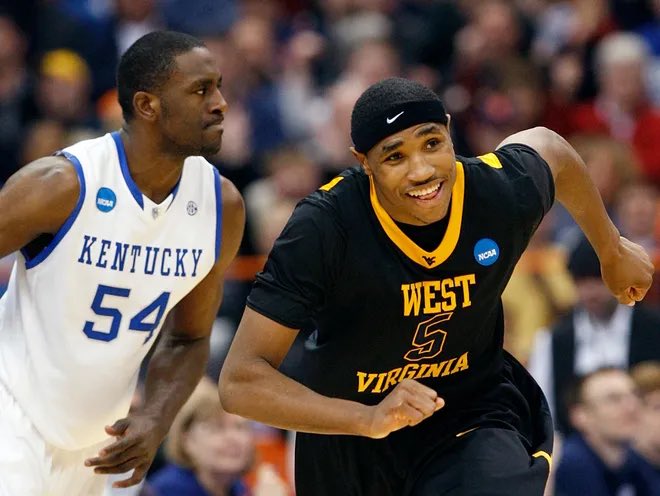 WVUniforms304's tweet photo. We beat Kentucky in black uniforms before! ⚫️🏀

Let’s do it again tonight! ⚫️⚾️

#HailWV | #CoalRush 🪨⛏️ https://t.co/bDLr8eWaKb