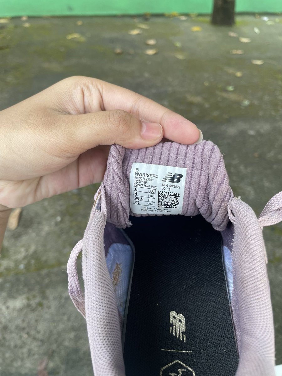 chocoolatered's tweet photo. guys aku prelove sepatu aku NB WARISEP4 ori yah EU 36 UK 23CM negoin ya detailnya dm atau oren https://t.co/vM8eRyzq4v
wts wts #zonauangㅤ https://t.co/w4JKM5PQ8I