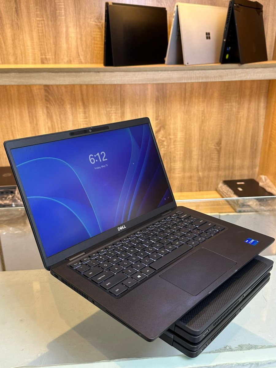 wofaase_'s tweet photo. Dell latitude 7320 
Intel core i7 
11th generation 
512gb SSD 
16gb ram 
3.0ghz speed 
Keyboard light 
Fingerprint 
Face ID 
13inch FHD 
Type C, USB, HDMI

4400GHC

Accra 
📍Madina Zongo Junction
📞0209596721

Kumasi
📍KNUST
📍Bantama
📞0558106536 https://t.co/uPbyZykRXr