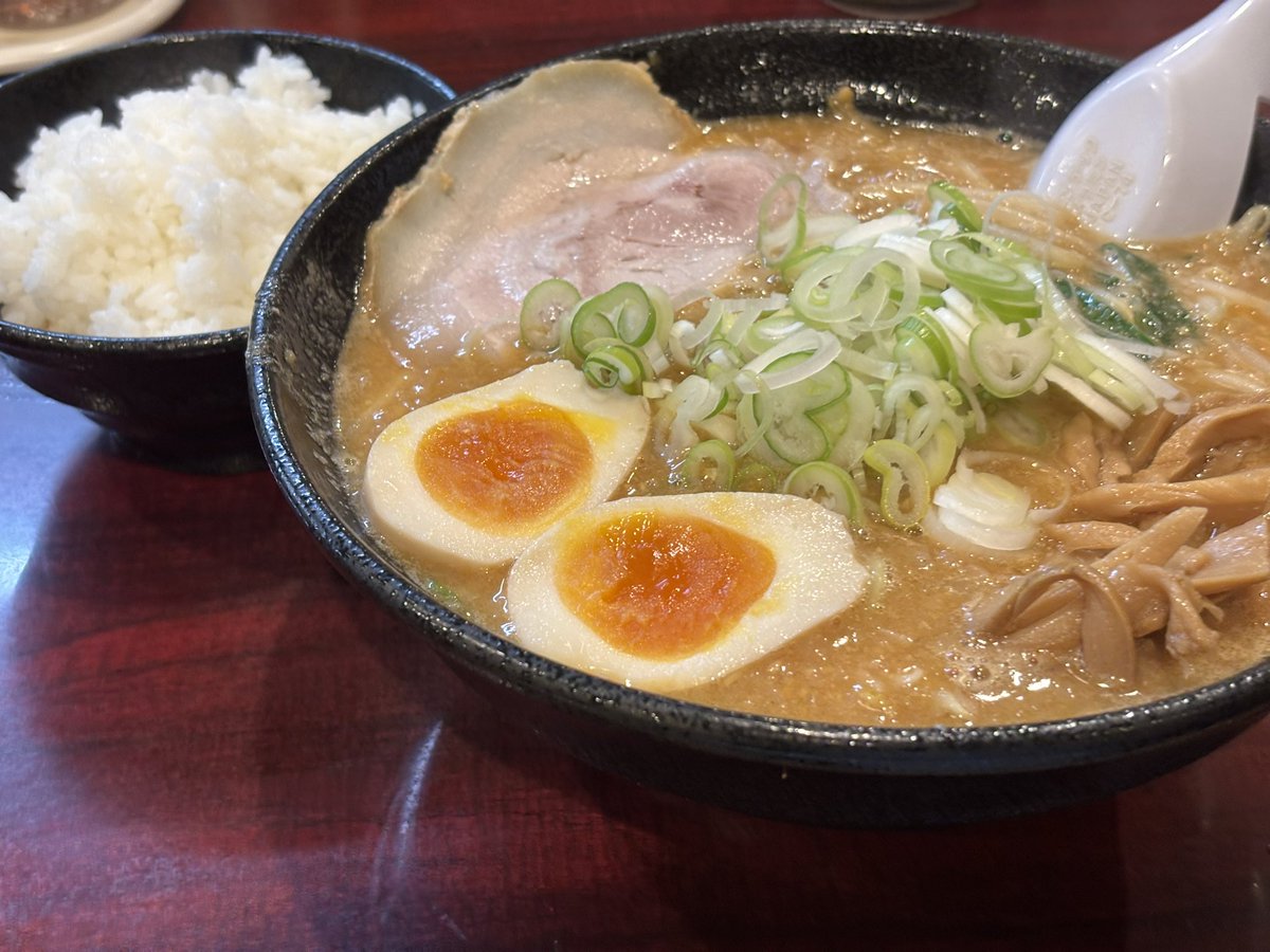 Hiro_Murder's tweet photo. 今ならいくら食べても太らない気がするの… https://t.co/HtLto7cS3c
