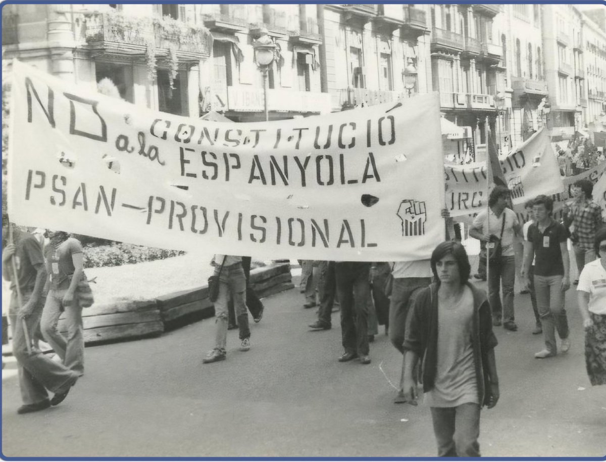 JaumeMarfany's tweet photo. En el @VullUnaResposta d'avui hem parlat de la "Revolucio pendent" de  Carles Benítez i Blanca Serra. Història i memòria del PSAN-provisional. L'independentisme dels anys 70 i 80. Tornem la setmana que ve. Que tingueu molt bona feina! https://t.co/7sQJiau24p