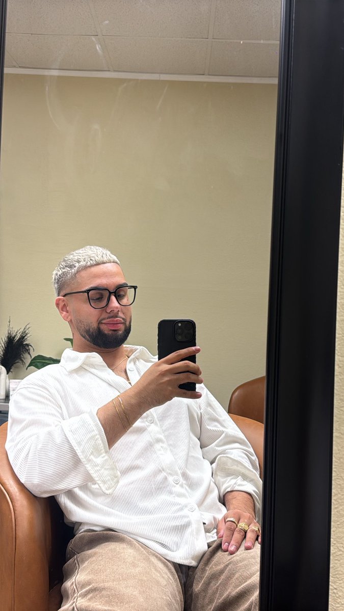 notsopico's tweet photo. Missin my blond era 🤍 https://t.co/BA86H5qMBL