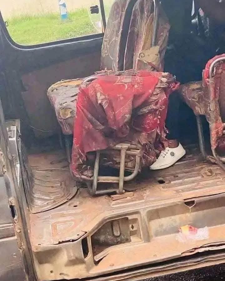 lugaaya's tweet photo. The @KCCAUG and @MoWT_Uganda promised us to deal with these decaying bad boys, nothing so far. 
At the start of the year they promised mandatory car inspections if not they (DMCs) would face the wrath of the enforcement.
What happened to the efforts?
We have a minister for kla . https://t.co/NPsWbnhdJ8