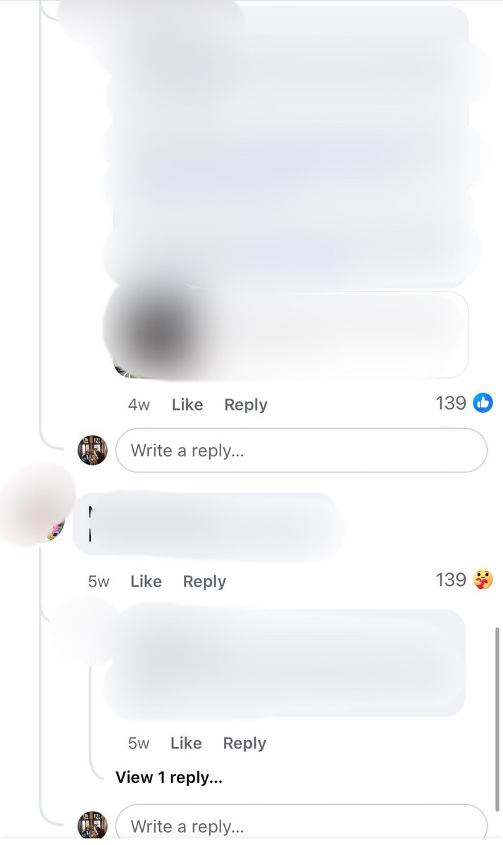 motomadic's tweet photo. Any Facebook e-commerce gurus know why my competitor is able to carry over the exact same number of reactions on multiple comments on his ads?

I see it all the time and only on his ads where it’s always the exact same number of reactions on multiple positive comments in the same thread. Is it a glitch or a trick?