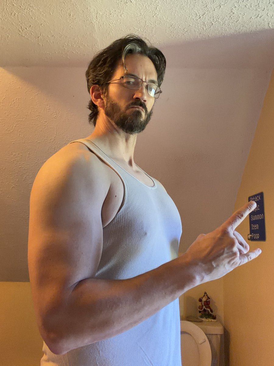 TheHopperTV's tweet photo. Gotta do a solid cut soon but I’m happy with my home gym results. I hope you’re all doing well! 🤘 https://t.co/8CVXfY932W
