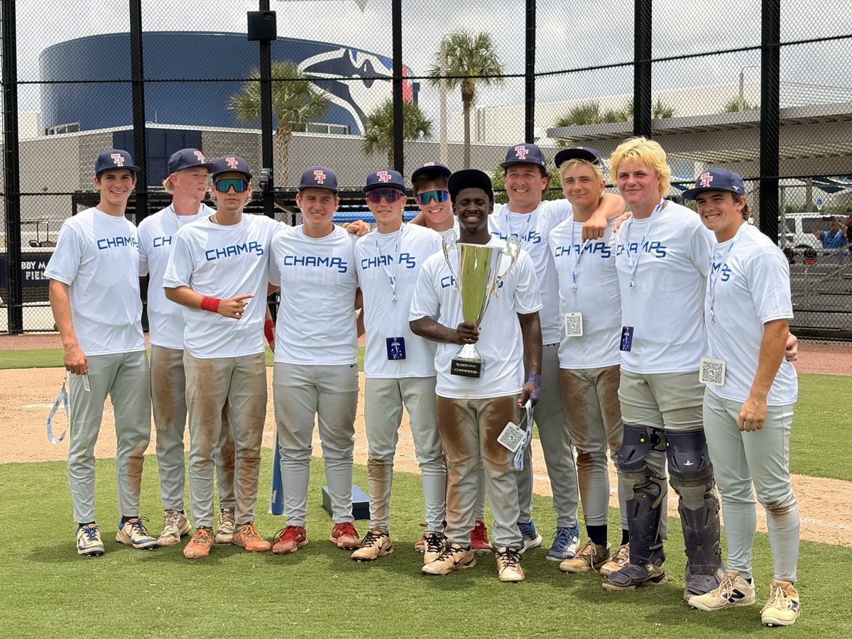 SamHeintz41's tweet photo. Great weekend for @TopTierBaseball @_GoRoos winning the Florida Invite.
Started against a top 50 notionally ranked team. Threw 4.1 IP 5H 1BB 4ks. Also hit .347 through 5 games against some top arms. Looking forward to the PBR NPI this week!
@190CatcherTD @VicDiaz32 https://t.co/9GNEdzktEY