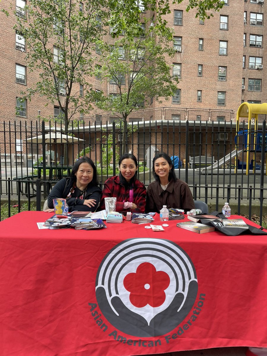 AAFederation's tweet photo. Also on Saturday—we tabled at @HamiltonMadison's community health fair with Chinese interpreters from the United in Speech co-op!

As a reminder, the co-op is offering FREE interpretation services in 5 different languages to community organizations! https://t.co/cOrglkGxvk https://t.co/ca76iVzXY0