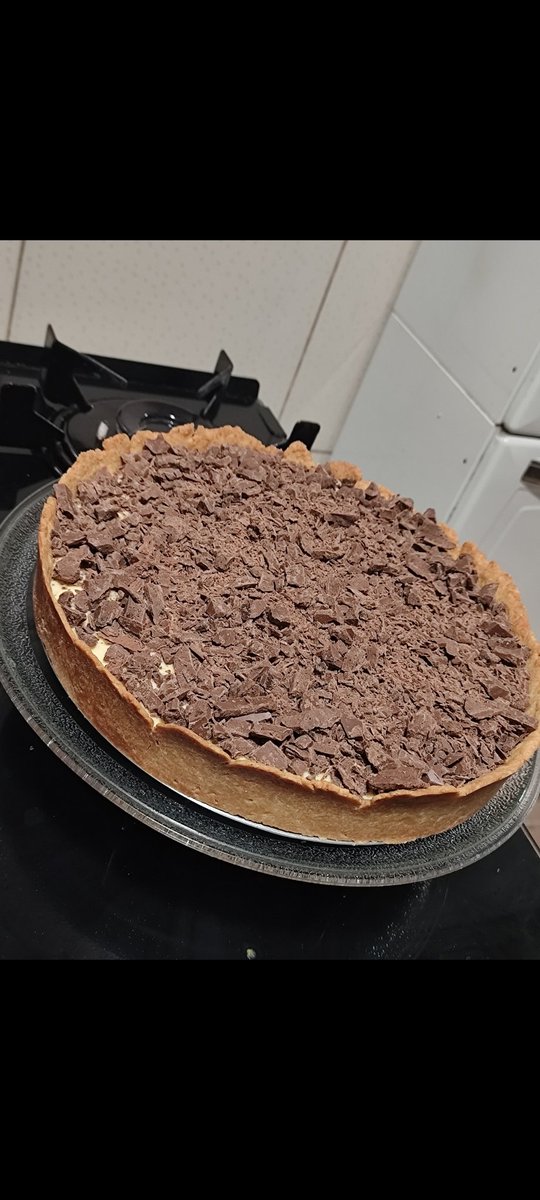 V0nx_'s tweet photo. Torta de maracujá/torta brownie surpresa de uva/ torta de limão que fiz pra ceia de natal e ano novo e o tartar da aula de carnes bovinas da faculdade

#DragBoxNaCozinha https://t.co/tuOCzvkFll