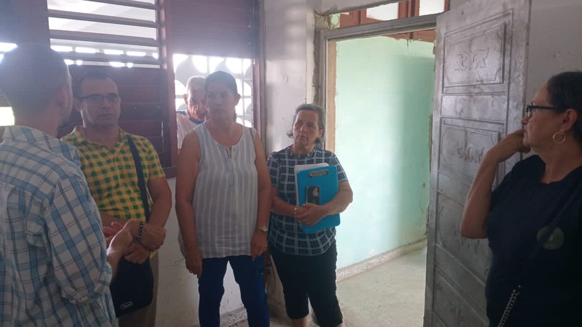 ucmvccu's tweet photo. 🏗️✅ Recorrido por obras de inversión en la #UCMVC
🔹 Edificio 5 – Residencia estudiantil (inversión)
🔹 Edificio de mantenimiento y cocina comedor (mantenimiento constructivo)

Invertir en instalaciones es invertir en bienestar estudiantil. https://t.co/zmiqWBY2ZG