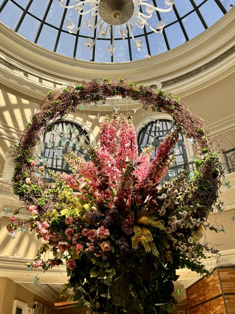 BTSgreenhouse's tweet photo. Going through my Vegas pictures and remembered this! The Bellagio had these enormous floral arrangements everywhere with giant stalks of pink foxglove flowers in them.

Foxglove is the birth flower for June 13, they’re Bangtan’s birth flower. The Vegas takeover was even botanic! https://t.co/BBcT5gPA8N