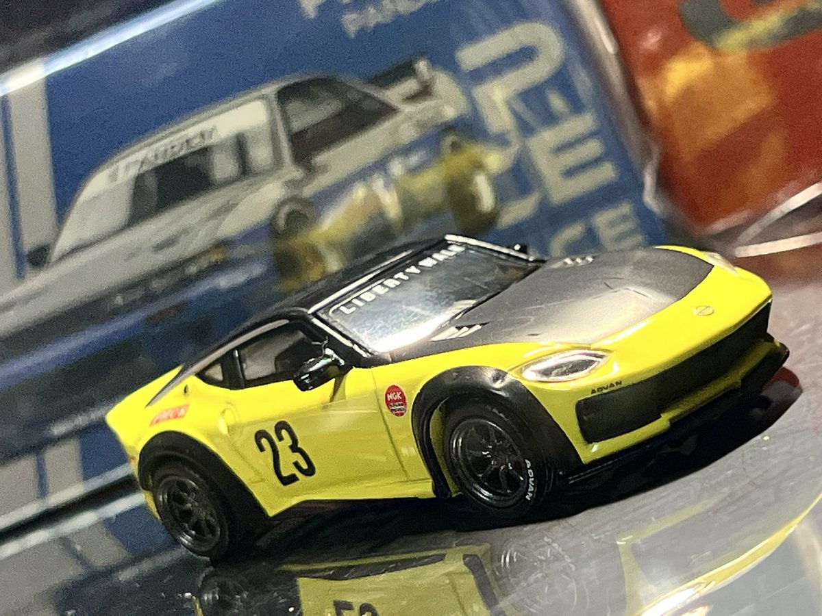 Z、2種盛り〜😆 VeilSide FFZ400 NATION WORKS #MINIGT