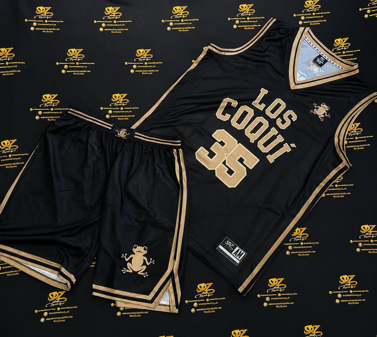 SINI5TERDesignZ's tweet photo. 🔥 Need custom uniforms? SDZ is your go-to for all sports!

We turn your vision into reality with premium custom uniforms and apparel that will have your team looking sharp on the field, court, or diamond.

📩 Message us today and let’s get your team looking right!

#SDZ https://t.co/48ag9dGNuH