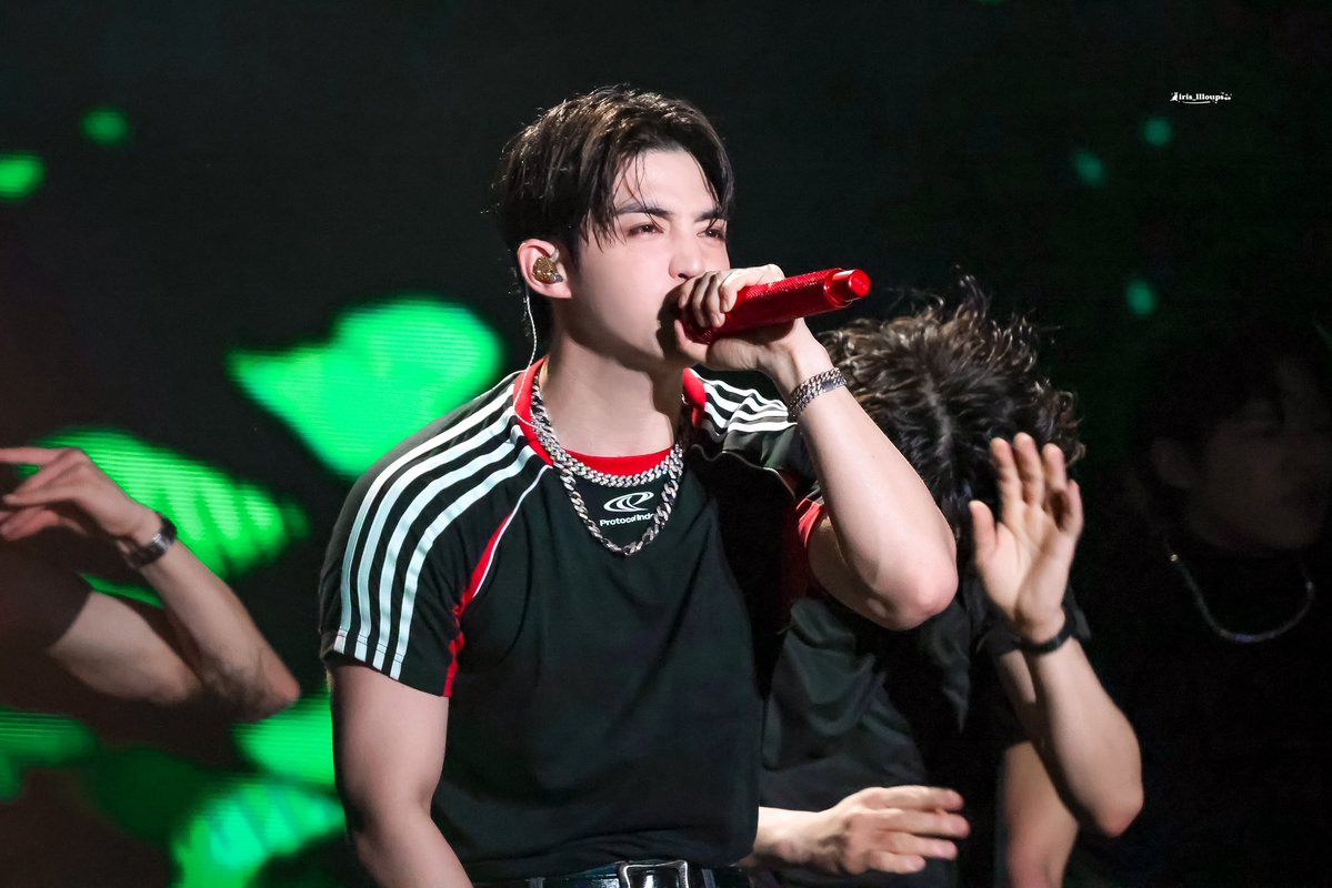 Irisllloups's tweet photo. 260531 AsiaTop

#에스쿱스 #SCOUPS 
#승철 #세븐틴
#SEVENTEEN 

#ASIATOPMUSICFESTIVAL #AsiaTop https://t.co/H3eH1TN3fP