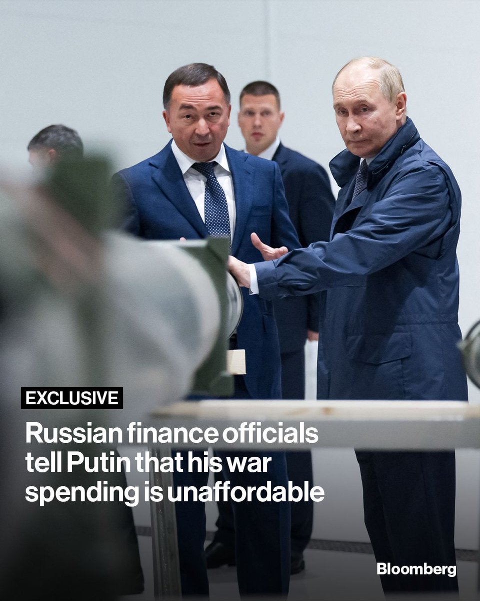 business's tweet photo. Senior government officials have warned Putin that his war spending in Ukraine is on an unaffordable path, the most serious sign of internal division in Moscow since the full-scale invasion began. Read more: https://t.co/z6LcRRVRKJ

📷: Gavriil Grigorov/AFP https://t.co/jlb4M35Imt