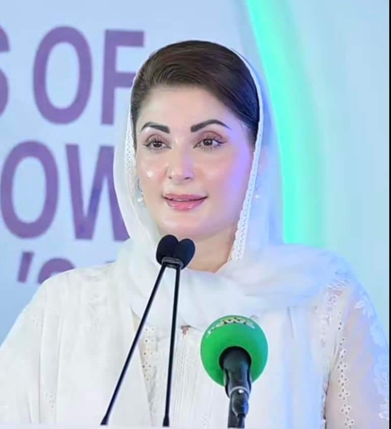 عائزے_رومان tweet media