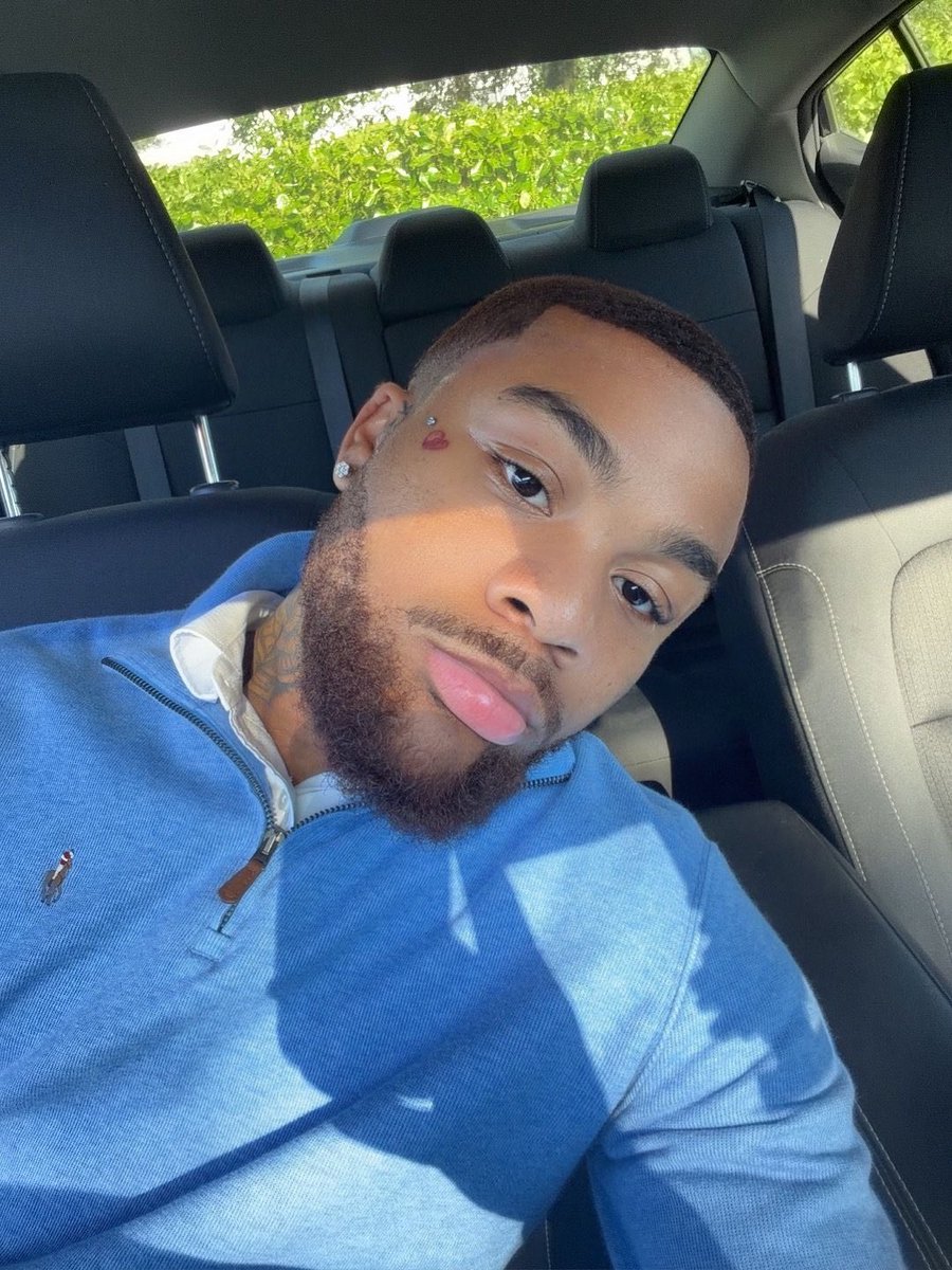 1realkirk's tweet photo. Who better for you than ya boy? https://t.co/eZcA76OXH2