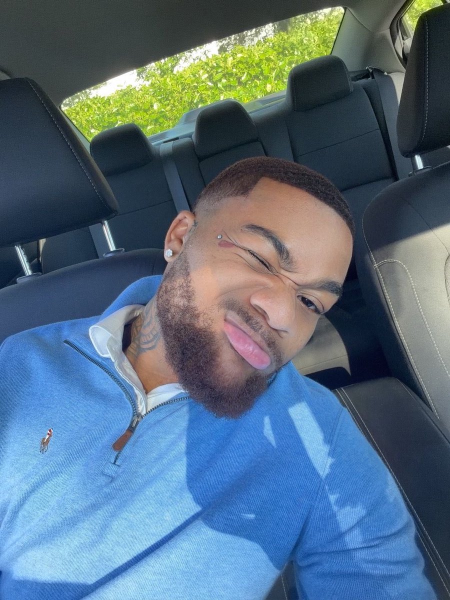 1realkirk's tweet photo. Who better for you than ya boy? https://t.co/eZcA76OXH2