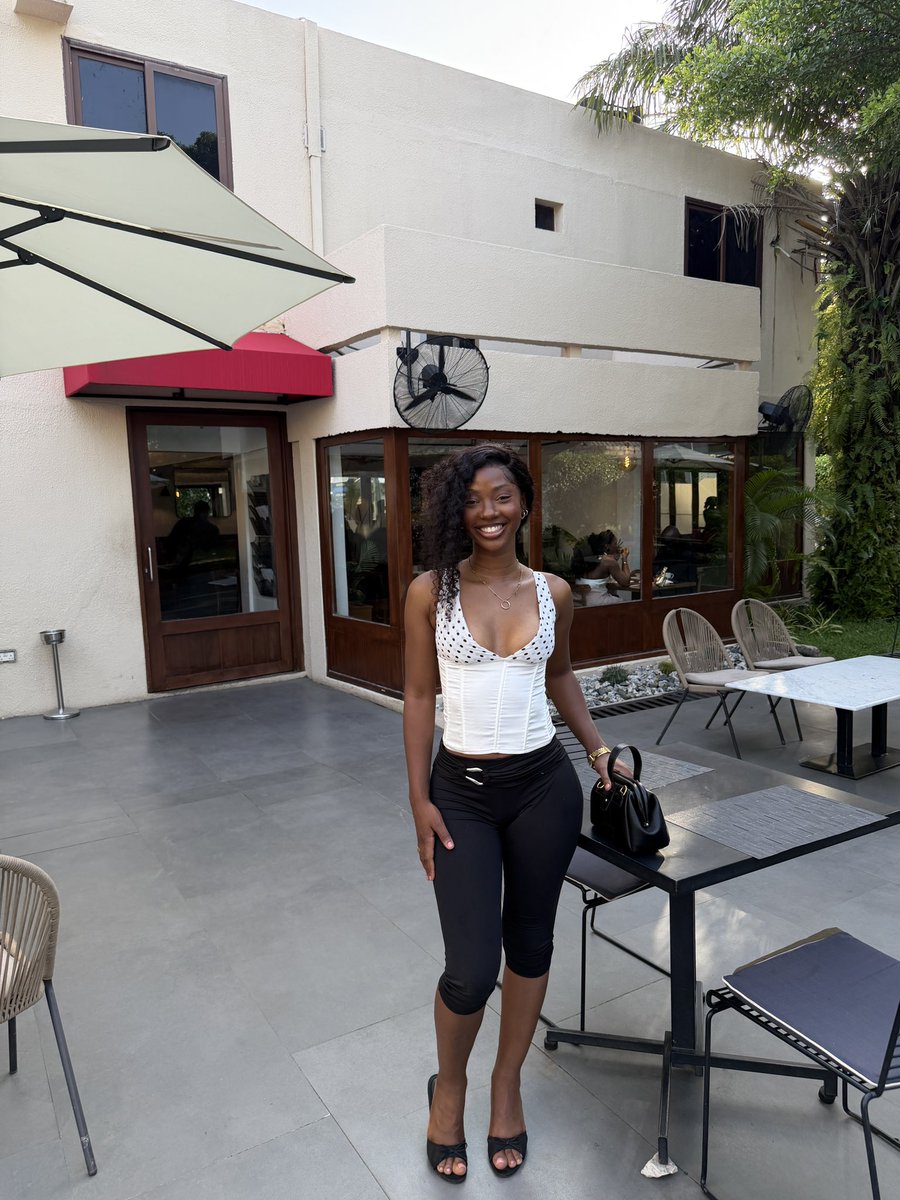 MissEnny11's tweet photo. Your fav Ga Girl Brunching🍸😊 https://t.co/CPYRgblaMe