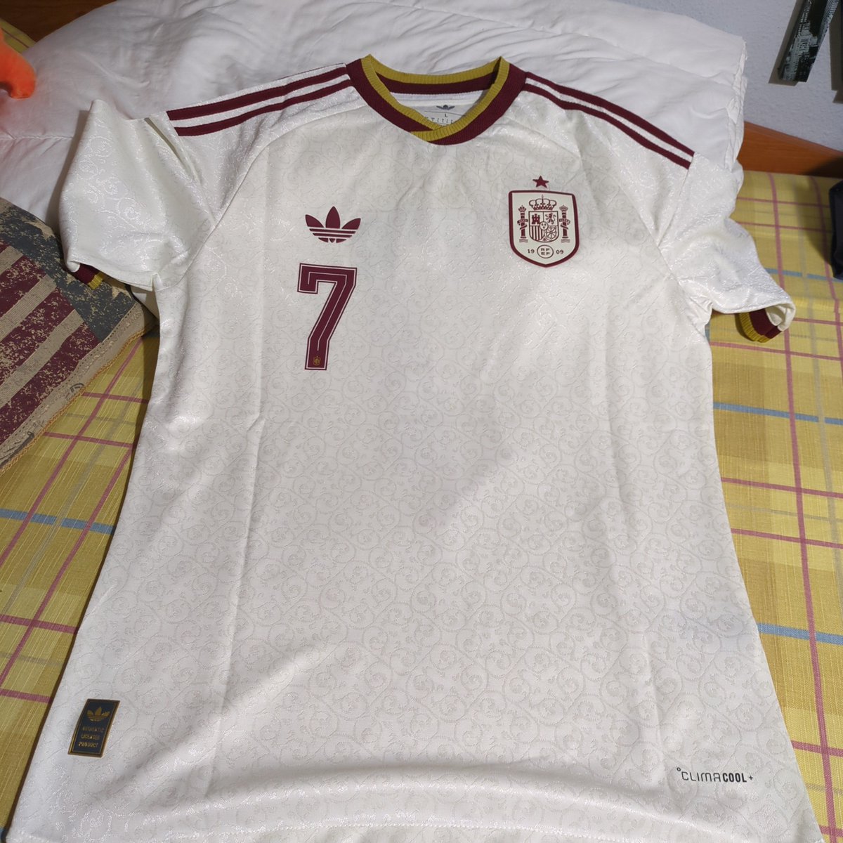 Embiid_99's tweet photo. Está perfecta, menudo camiseton de @Ctinfo_17 https://t.co/neMa7J53Ay