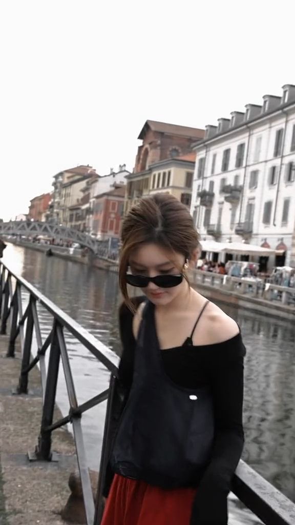 harumboenga's tweet photo. ᅠ
ᅠ
Strolling around the city with my fav person💖
ᅠ
ᅠ https://t.co/N5OV7UV644