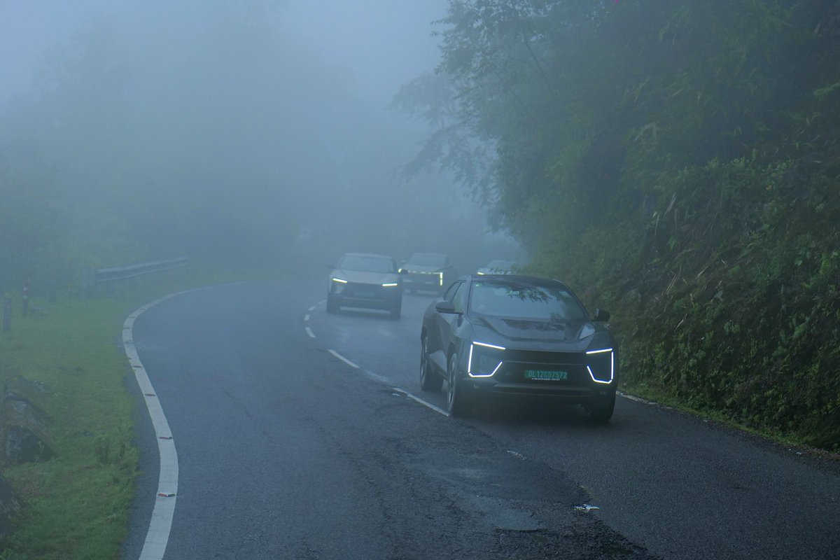 purohit__anuj's tweet photo. Documented the recent trip to Bhutan in my #xev9e on teamBHP here - https://t.co/nq4jCA36EH

@BunnyPunia @EVZindabad @EVDrive360 @ferrarirules86 @evelectree @mahindraesuvs https://t.co/OuBJadANKN