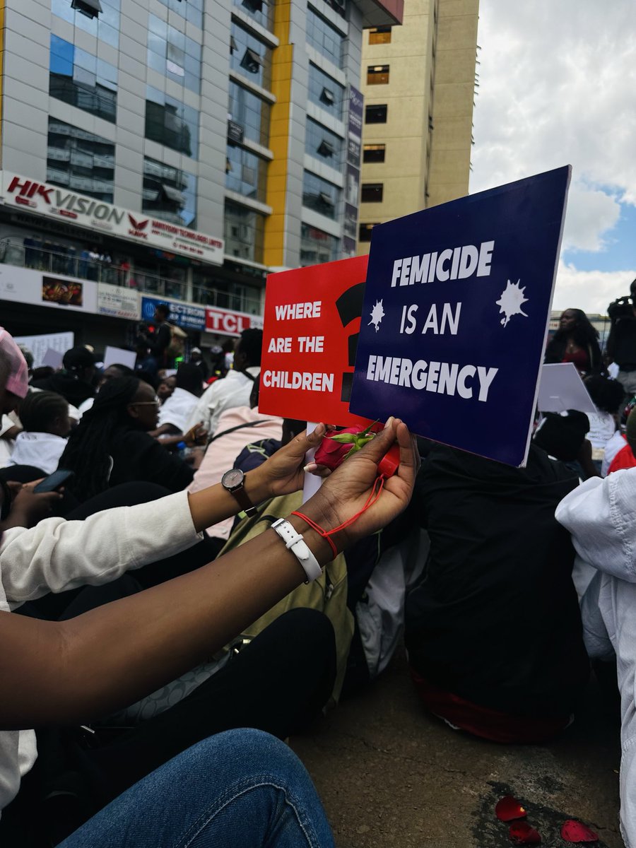mirror__arts's tweet photo. We shall not relent ,
The safety of women in all their diversity and children  is non negotiable #endfemicideke https://t.co/e6OXx5SEL4