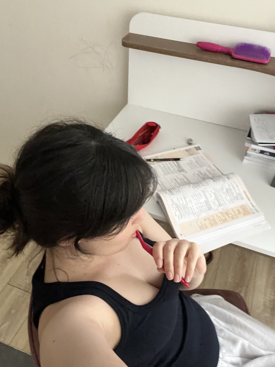 ekin tweet media