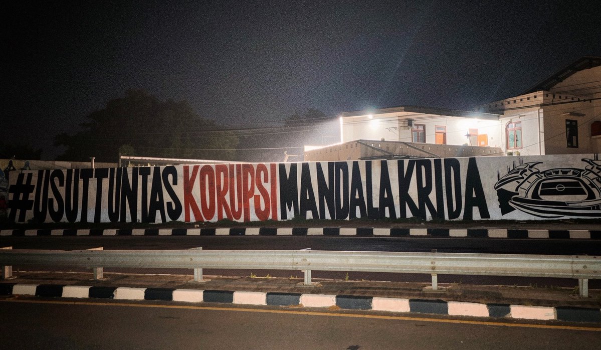 ffngm_'s tweet photo. Gaungkan ! #UsutTuntasKorupsiMandalakrida https://t.co/l4seT5PuP7