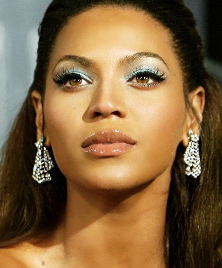 beyoncé hourly 𐚁ིྀ 🍬ৎ୭˚˖٠ tweet media