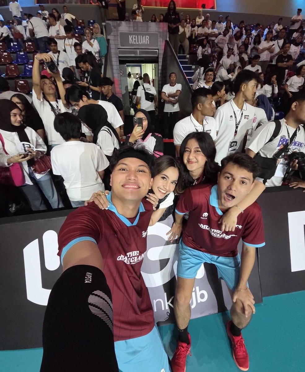 nyetpaularo's tweet photo. Day 1 gopub                      day 365++ gopub https://t.co/2NVQ5fuX7c