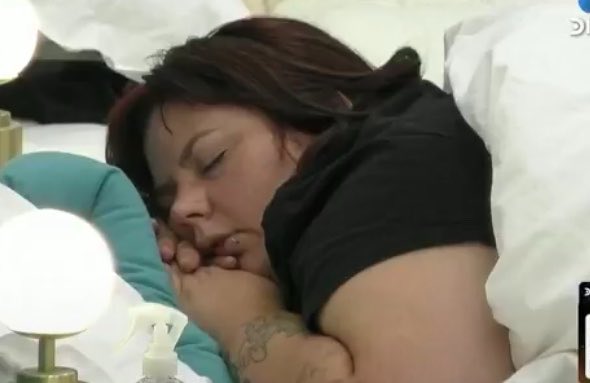 itslautrolo's tweet photo. alguien me explica A QUÉ ENTRARON? #GranHermano https://t.co/AVykUxx6Bv