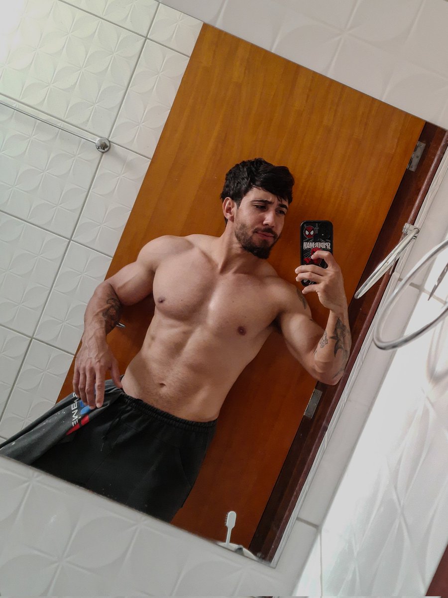 EdsonJu87879121's tweet photo. @bumbumxv Meu sonho encher sua buceta de porra 🥵😏🔥💦 https://t.co/gMrljTNuXe