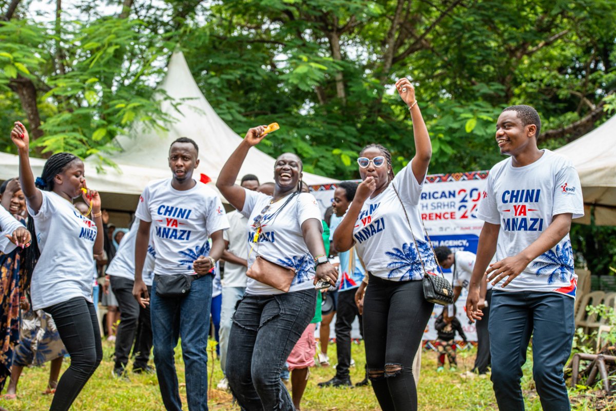 DreamAchieversk's tweet photo. In partnership with @rhnkorg, proudly participated in the Chini Ya Mnazi youth engagement forum, a pre-event to the #RHNKPanAfricanConference2026 that brought together young people from diverse backgrounds to discuss critical SRHR issues affecting them 
#DayoSpeaks https://t.co/wHkY4LsF3V