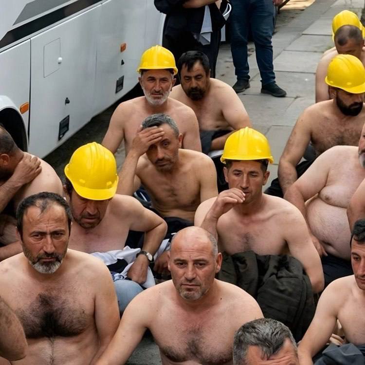 solcumedyahaber's tweet photo. #SONDAKIKA

Doruk maden işçileri çağrı yaptı !!!

" TÜM HALKIMIZI PERŞEMBE GÜNÜ SAAT 12.00'DE YILDIZLAR SSS HOLDİNG ÖNÜNE ÇAĞIRIYORUZ. " https://t.co/GIMbGEh6cb