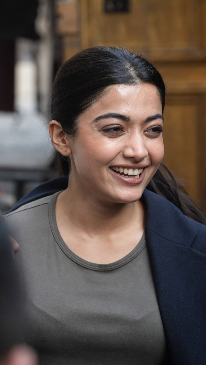 Rashmikanews's tweet photo. #RashmikaMandanna ❤️‍🔥 https://t.co/7LNcIBSAbC
