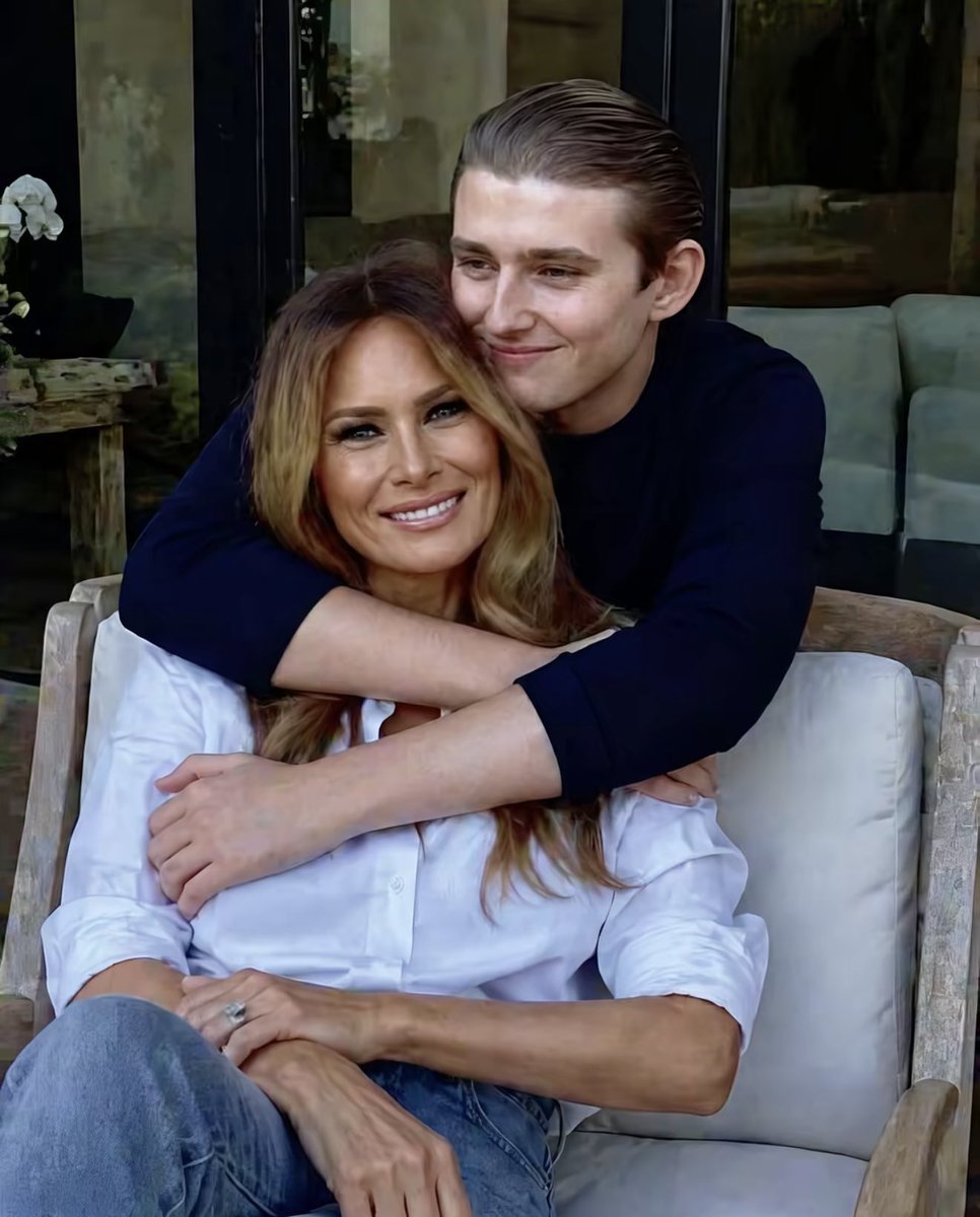 QMegaTrump's tweet photo. The First Lady and First Son of the United States of America. 🇺🇸
Drop a 👍 if you love them. https://t.co/Yzdhc1OdVP