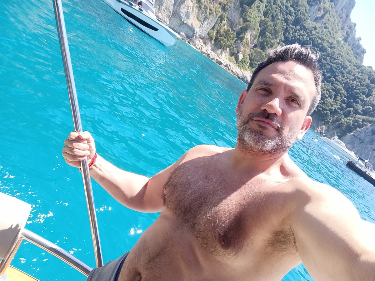 gocando0381's tweet photo. Napoli &amp; Capri were ♥️ https://t.co/Xto8CFX8a5