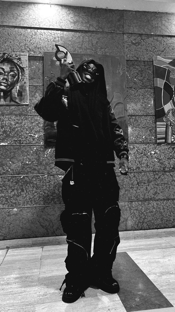Lifkanomore's tweet photo. +1 💚🔪 https://t.co/1dJz4tVleB