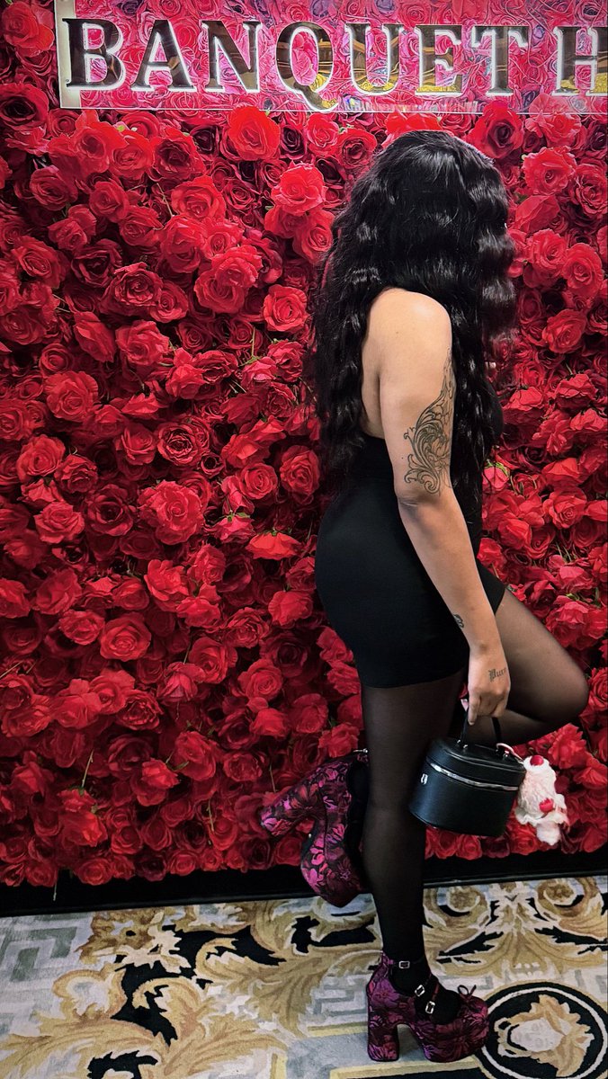 TheRealBWadee's tweet photo. Another Year 💋 https://t.co/FgC6fiJNFr