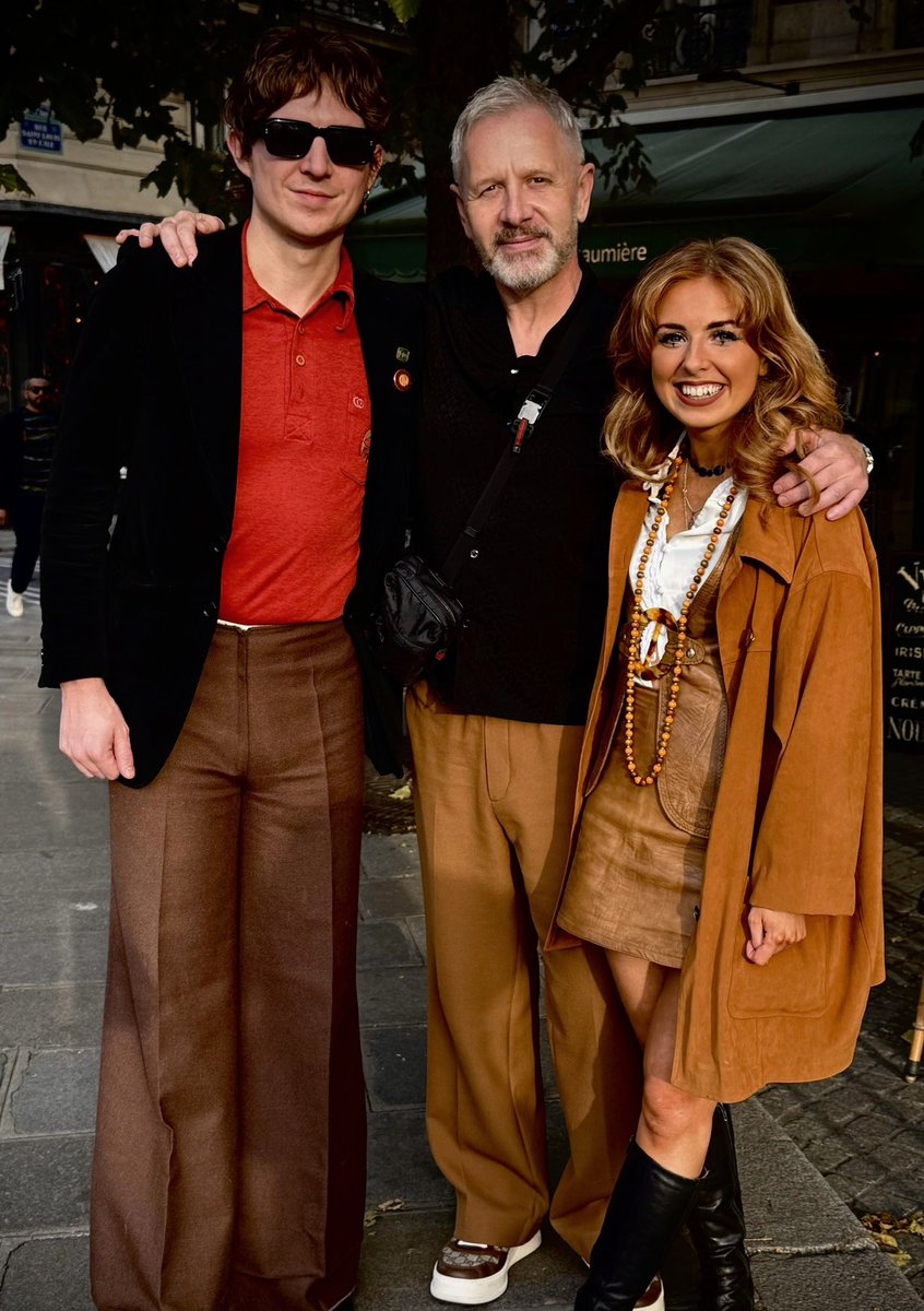 ColinSphoenix's tweet photo. Me, with Alexandra &amp; Leon from The Crystal Teardrop https://t.co/ys1md7lmTu