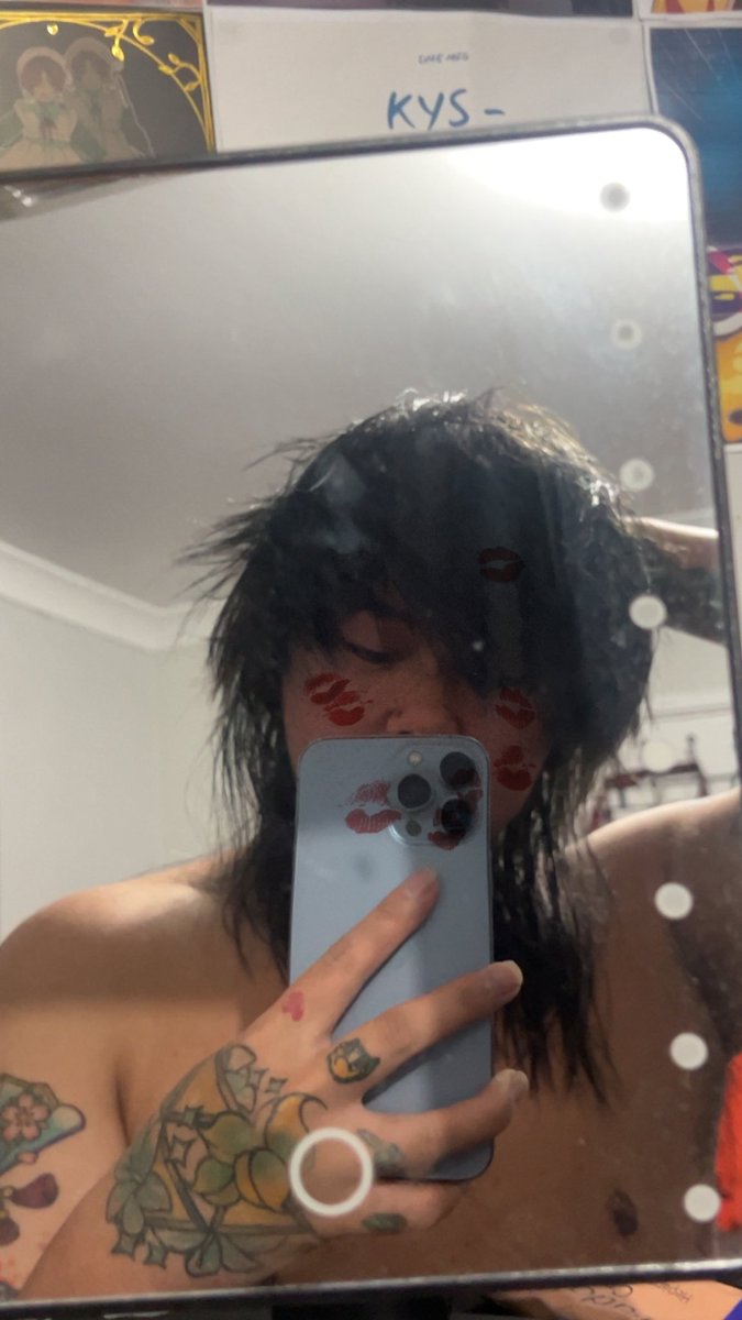AllCapsAloha's tweet photo. Dyed my hair now I look super emo 😭

#tboy #transman #ftm https://t.co/8hLgAWnzlZ