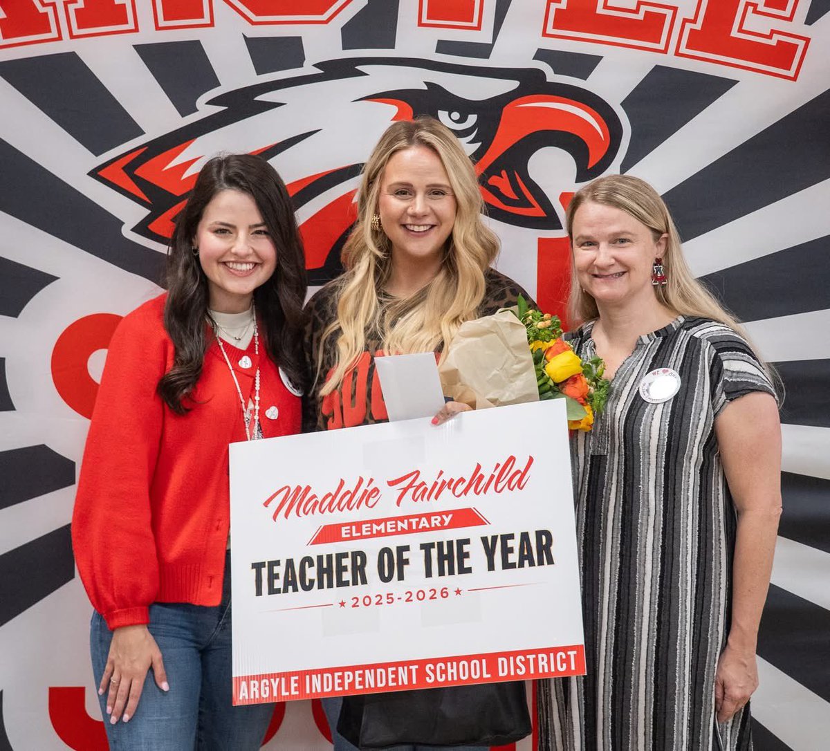 ArgyleISD's tweet photo. 🎊ARGYLE ISD'S ELEMENTARY TEACHER OF THE YEAR!! 🎊

Congratulations to Argyle South Elementary's Maddie Fairchild!!

Thank you, Mrs. Fairchild, for inspiring students, uplifting your campus, and representing the very best of Argyle ISD.

#TogetherWeSoAr | #ArgyleISD https://t.co/8kjSZzJvCa