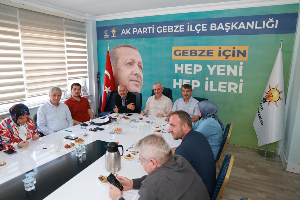recepkayatr's tweet photo. Belediye Başkanımız Zinnur Büyükgöz, Yerel Yönetimler Birim Başkanımız Musa Çınar ve meclis üyelerimizin katılımıyla Aylık olağan gurup toplantımızı gerçekleştirdik.
Toplantımız hayırlara vesile olsun. 

#AkPartiGebze https://t.co/eSooq1gl3e