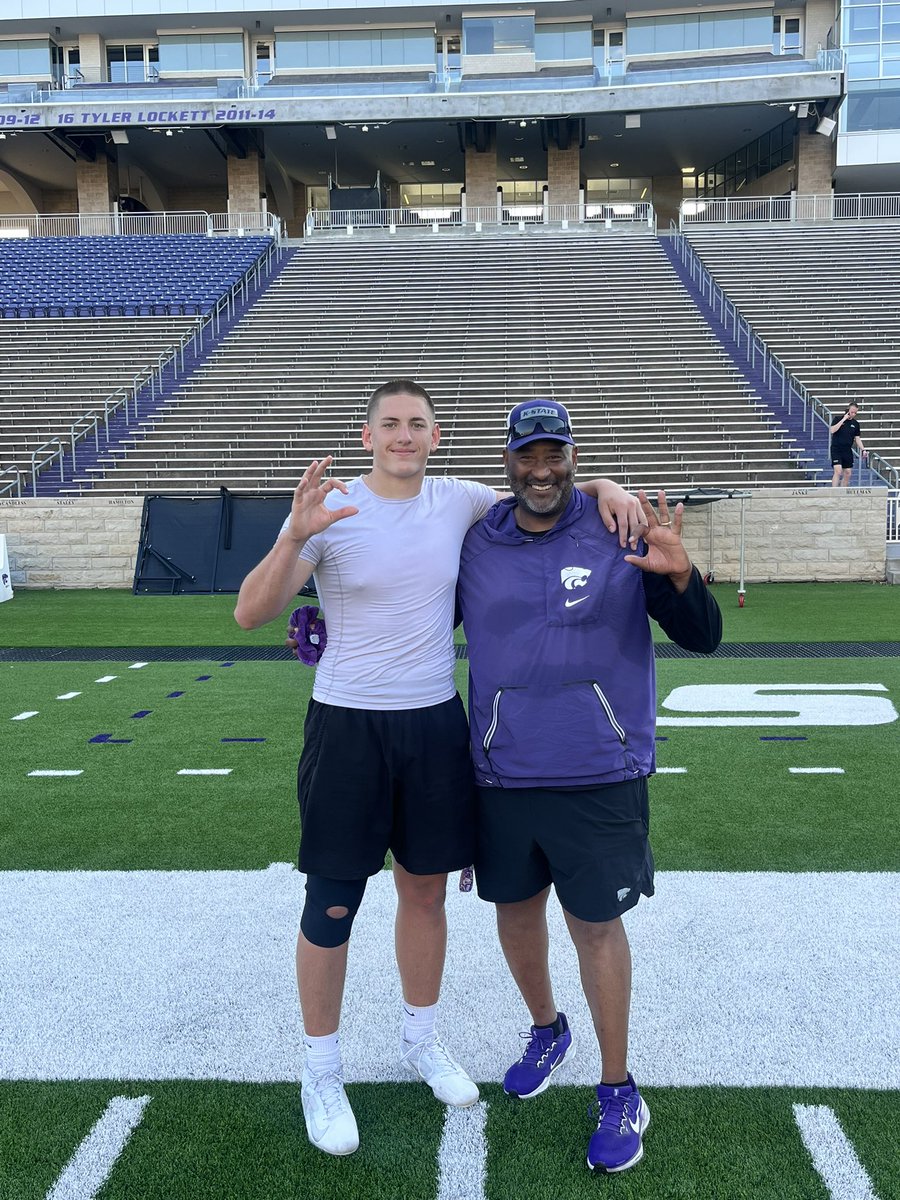 GusGmatthews's tweet photo. Had an amazing time at the Kansas State football camp! Thank you @CoachBrianLepak for inviting me and my brother 
 
@CoachBuddyWyatt @Matt_Ungie @CoachBenBlack @KynjeeCotton @CoachCarsonHall @OkeyodeMicheal @AndrewLee_CFB @CoachBenBlack @H_Gray94 @CoachB_Miller @CoachE98 @TheCoach_G @CoachLogo @M_Bure @brettkulka @CoachGRichDL @kurtisconner @TheCoachCoty