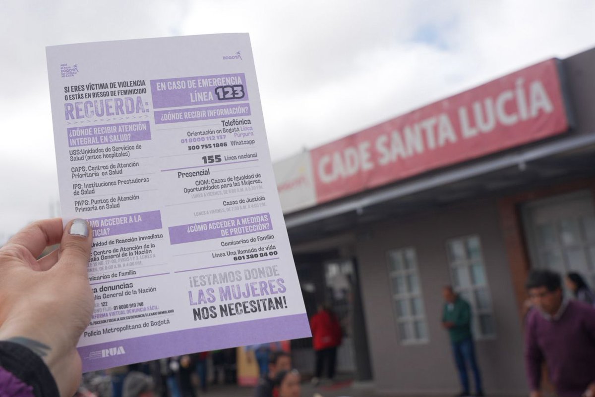 laura_tami's tweet photo. Hoy dimos un paso importante para acercar la #RutaÚnicaDeAtención a más mujeres en Bogotá.

Gracias a la articulación con la Red CADE, 22 puntos de atención en la ciudad también se convierten en espacios de orientación sobre derechos y rutas para mujeres víctimas de violencias.

Prevenir también es informar, acompañar y estar presentes donde las mujeres nos necesitan.