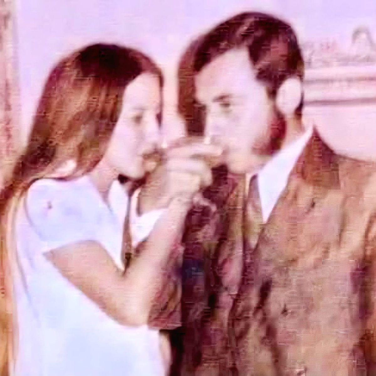 fulloa51's tweet photo. El 1 de junio de 1973 juramos que solo la muerte nos separaría. Cincuenta y tres años más tarde, nuestro amor y los valores que hemos compartido con nuestra familia siguen firmes. https://t.co/OnDmYZ1aM4