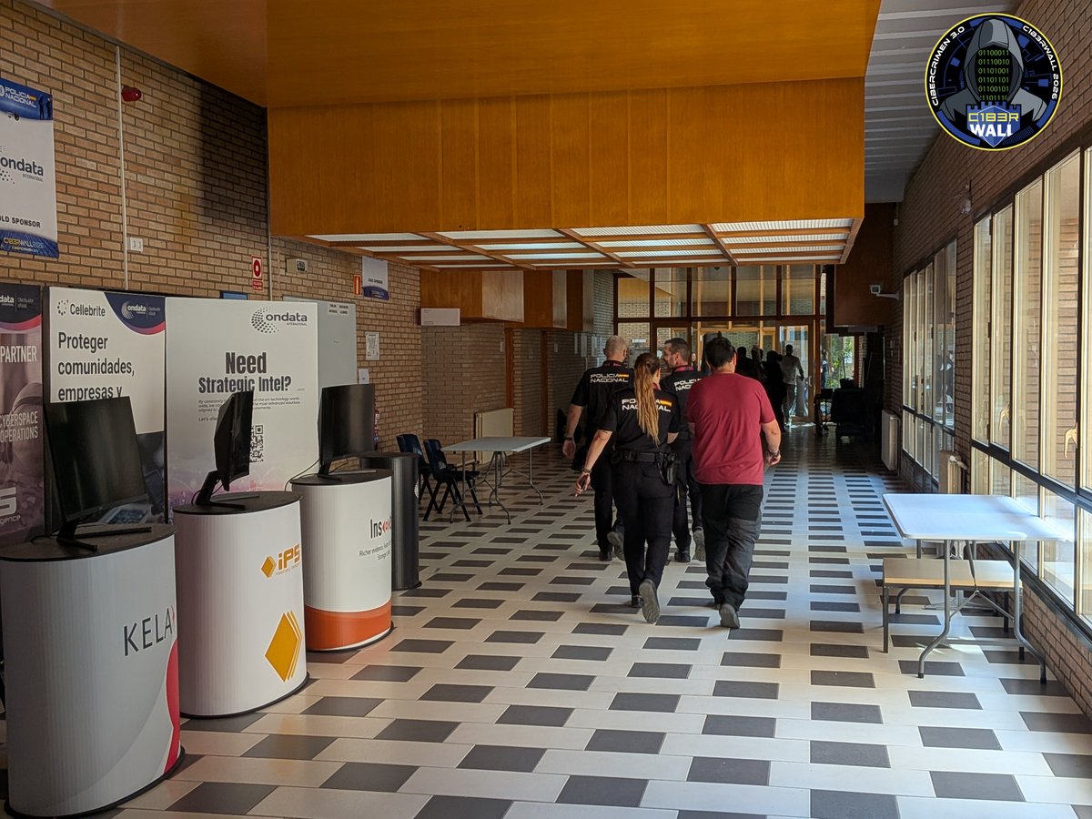C1b3rWall's tweet photo. 👷Últimos preparativos en la @PoliciaEscuela para tenerlo todo a punto.

📢¡Mañana empieza C1b3rwall 2026!

👩‍🎓Comienza el VI Congreso de Seguridad Digital y Ciberdelincuencia con más de 300 ponentes, 6.000 asistentes presenciales y más de 14.000 inscripciones online. https://t.co/kz2KEniBcI