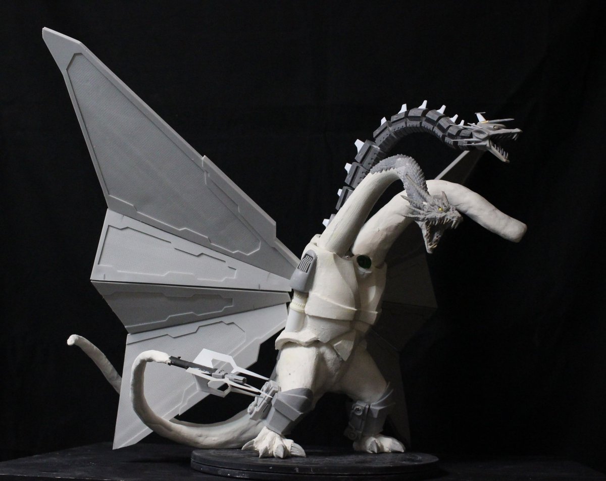 TMK_G_Museum's tweet photo. トレフスオンライン23商品紹介⑧
メカキングギドラ　―1992A.D.東京―

メカギドラはこのように変わりました
1、最初期原型
2、ワンダーフェスティバル公開時の原型
3、修正原型
4、完成品 https://t.co/YhPNJKUhmO