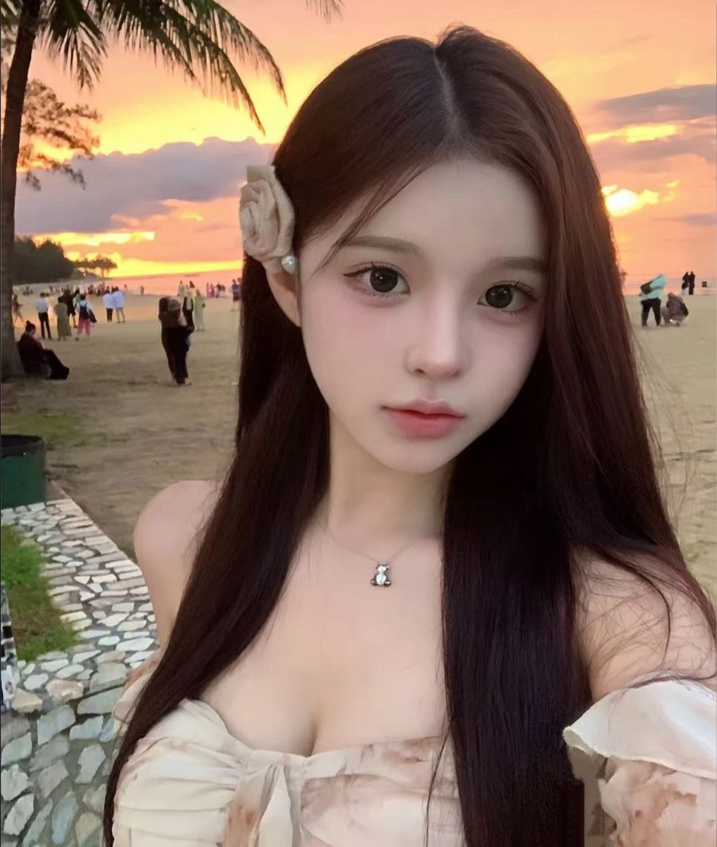 xctrail's tweet photo. 我这样的真的会有人喜欢嘛   日落很美  身边却少了个你 https://t.co/QQKtI304xw