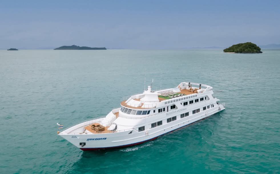 Divejctphuket's tweet photo. 🇹🇭プーケット
【2026-2027シーズン】MV Koon 9 シミラン諸島ダイブクルーズ完全ガイド｜料金・スケジュール・ダイブポイントを徹底紹介
::
詳細はこちらから
https://t.co/2jAosSqxf3
::
#プーケットダイビング
#プーケット日本人ダイビングショップ
#シミランクルーズ
#プーケット https://t.co/dlz0mdzVh1